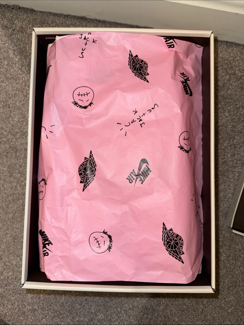 Travis Scott Reverse Mochas - Picture 8 of 11